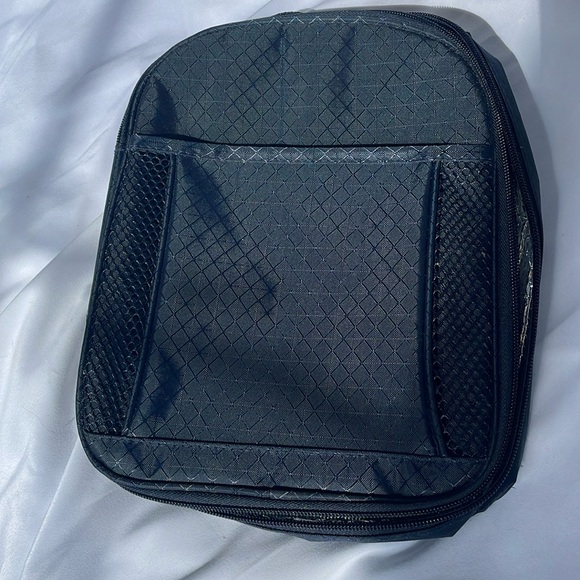 Thirty-one thermal lunch box black. New no tags. Back to school, work, gym - Picture 3 of 5